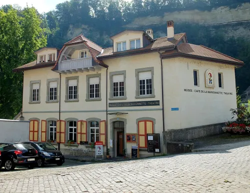 Schweizer Figurentheatermuseum in Freiburg im Üechtland, Station 11 auf dem selbstgeführten Stadtrundgang