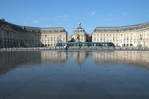 Place de la Bourse in Bordeaux, Station 4 auf dem selbstgeführten Stadtrundgang