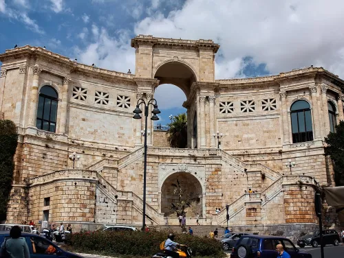 Bastione di Saint Remy in Cagliari, Station 8 auf dem selbstgeführten Stadtrundgang