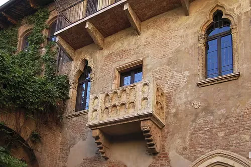 Casa di Giulietta (Juliet's House) in Verona, stop 3 on the self-guided walking tour