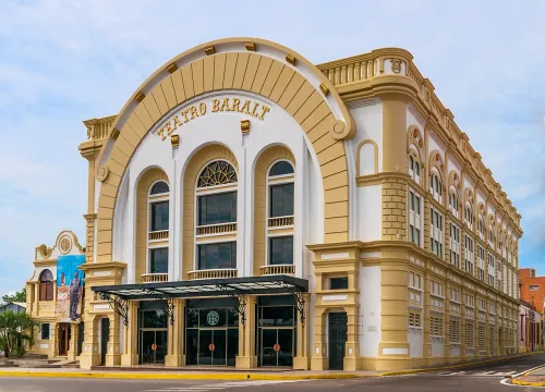 Teatro Baralt in Maracaibo, stop 4 on the self-guided walking tour