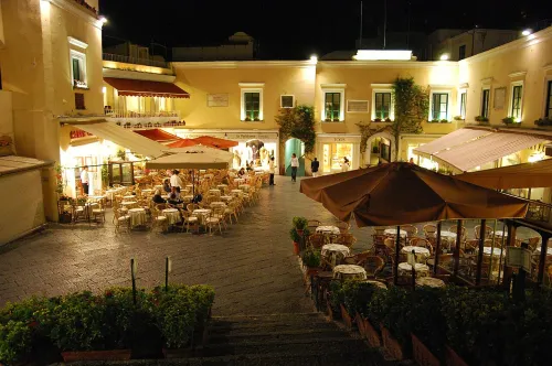Piazza Umberto I in Capri, Station 2 auf dem selbstgeführten Stadtrundgang