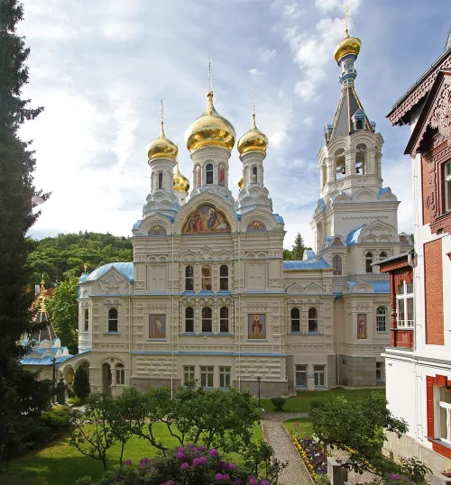 Russisch-orthodoxe Kirche der Heiligen Petrus und Paulus in Karlsbad, Station 7 auf dem selbstgeführten Stadtrundgang
