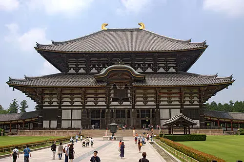 Tōdai-ji in Nara, Station 1 auf dem selbstgeführten Stadtrundgang