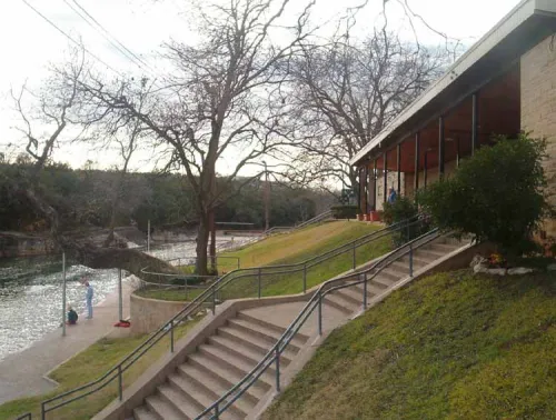 Barton Springs Pool in Austin, Station 8 auf dem selbstgeführten Stadtrundgang