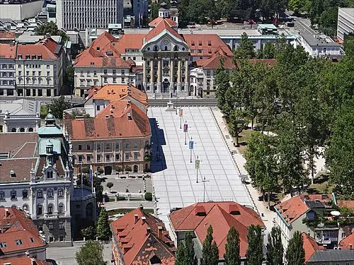 Kongressplatz in Ljubljana, Station 6 auf dem selbstgeführten Stadtrundgang