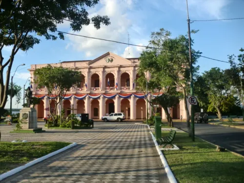 Centro Cultural El Cabildo in Asunción, stop 10 on the self-guided walking tour