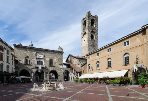 Piazza Vecchia in Bergamo, Station 5 auf dem selbstgeführten Stadtrundgang
