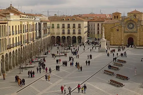 Plaza de Santa Teresa in Ávila, Station 1 auf dem selbstgeführten Stadtrundgang