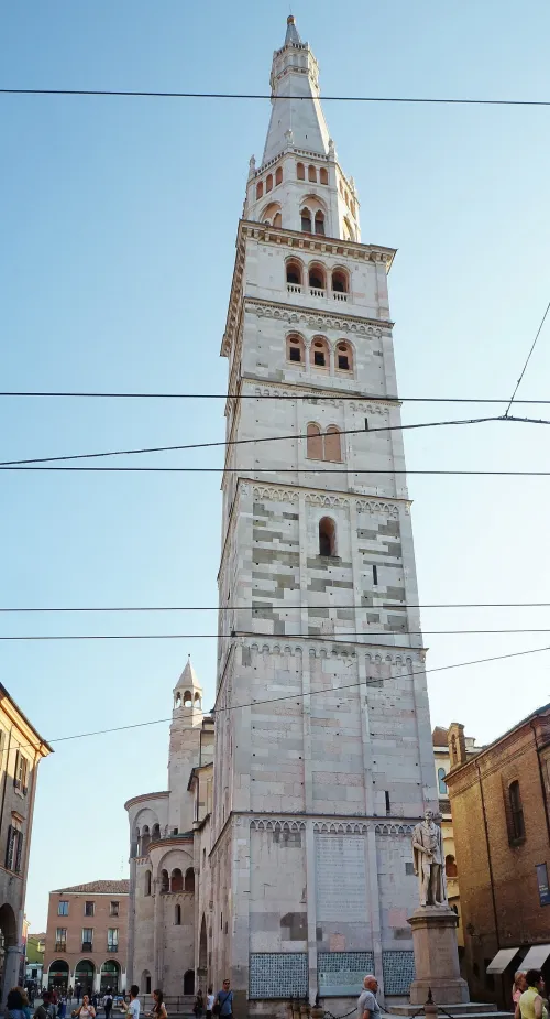 Torre della Ghirlandina in Modena, Station 2 auf dem selbstgeführten Stadtrundgang