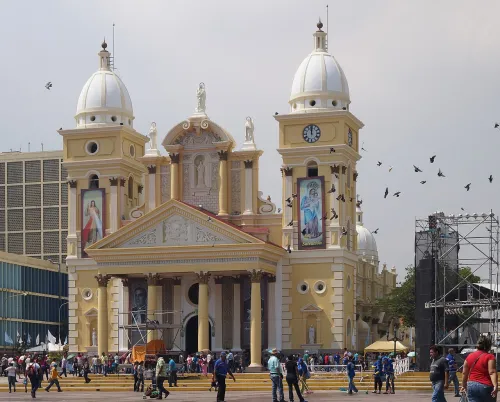 Basílica de Nuestra Señora de Chiquinquirá in Maracaibo, stop 8 on the self-guided walking tour