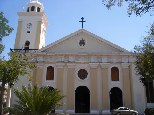 Catedral de San Pedro y San Pablo in Maracaibo, stop 1 on the self-guided walking tour