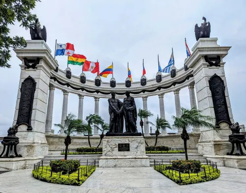Hemiciclo de la Rotonda in Guayaquil, Station 5 auf dem selbstgeführten Stadtrundgang