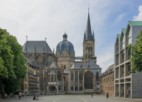 Aachener Dom, Station 1 auf dem selbstgeführten Stadtrundgang