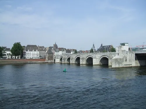 Sankt Servatiusbrücke in Maastricht, Station 5 auf dem selbstgeführten Stadtrundgang