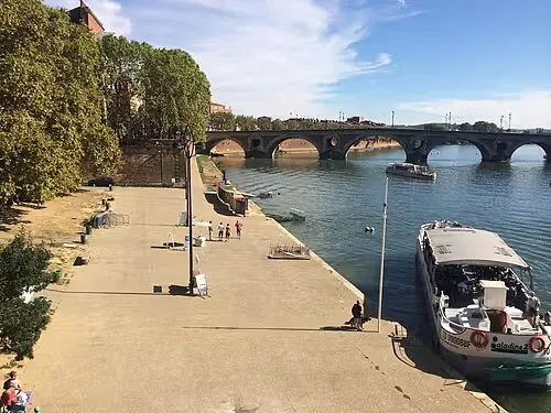 Quai de la Daurade in Toulouse, Station 7 auf dem selbstgeführten Stadtrundgang