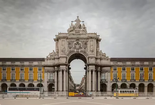 Triumphbogen der Rua Augusta in Lissabon, Station 6 auf dem selbstgeführten Stadtrundgang