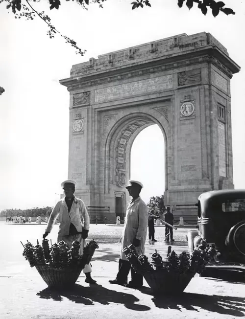 Arcul de Triumf din București in Bukarest, Station 12 auf dem selbstgeführten Stadtrundgang
