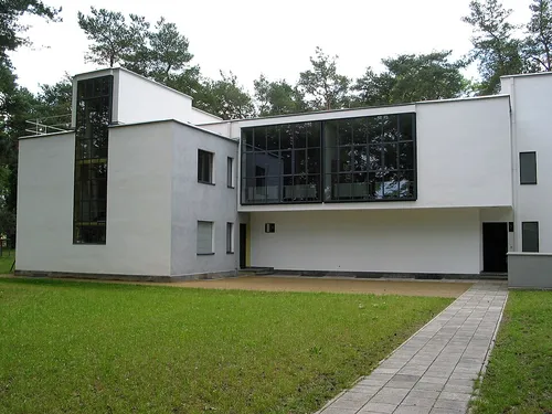 Meisterhäuser in Dessau, Station 2 auf dem selbstgeführten Stadtrundgang