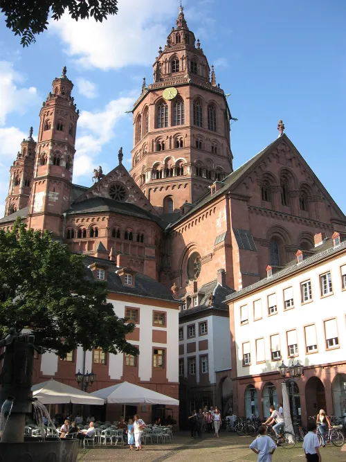 Mainzer Dom, Station 1 auf dem selbstgeführten Stadtrundgang