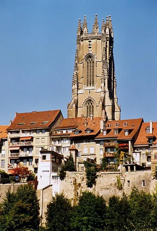 St. Nikolaus in Freiburg im Üechtland, Station 1 auf dem selbstgeführten Stadtrundgang