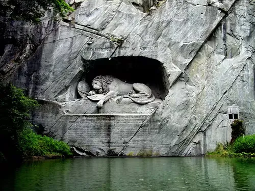 Löwendenkmal in Luzern, Station 10 auf dem selbstgeführten Stadtrundgang