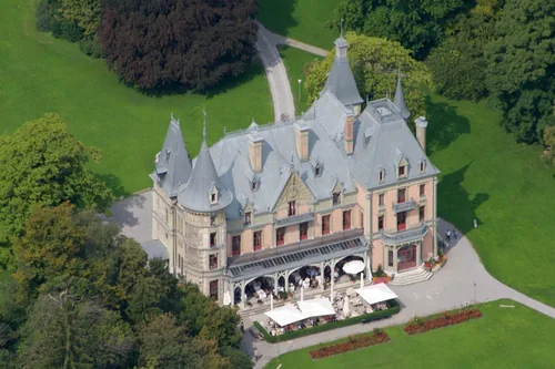 Schloss Schadau in Thun, Station 11 auf dem selbstgeführten Stadtrundgang