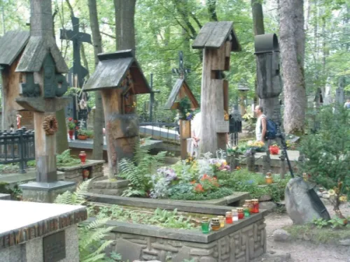 Cmentarz na Pęksowym Brzyzku in Zakopane, Station 6 auf dem selbstgeführten Stadtrundgang