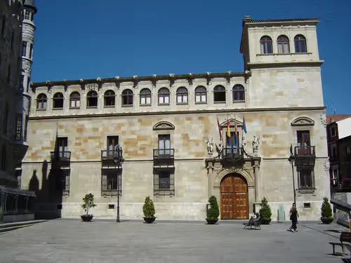 Palacio de los Guzmanes in León, stop 2 on the self-guided walking tour