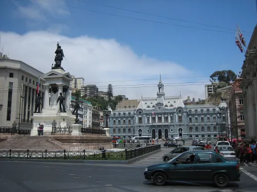 Plaza Sotomayor in Valparaíso, Station 1 auf dem selbstgeführten Stadtrundgang