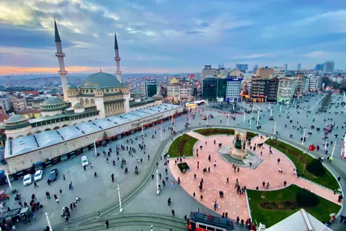Taksim-Platz in Istanbul, Station 13 auf dem selbstgeführten Stadtrundgang