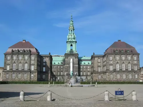 Schloss Christiansborg in Kopenhagen, Station 13 auf dem selbstgeführten Stadtrundgang
